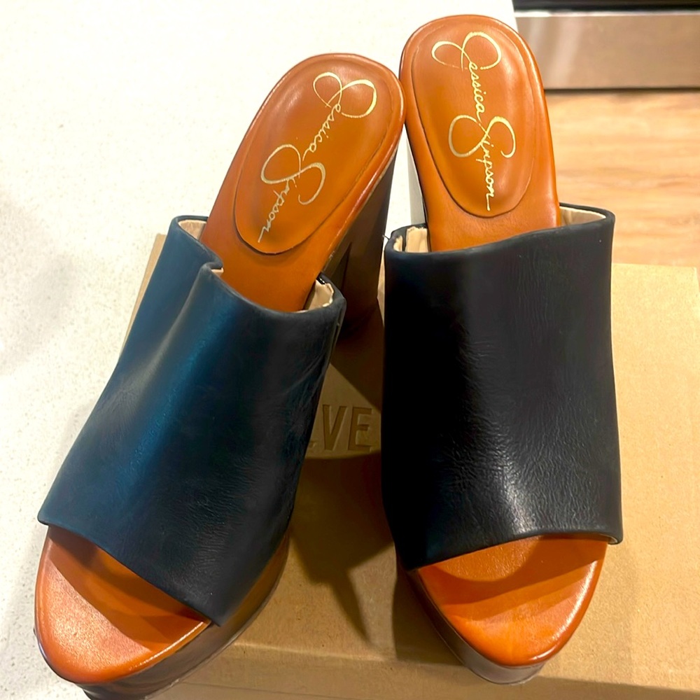 Jessica Simpson black leather platform wedges size 8 1/2